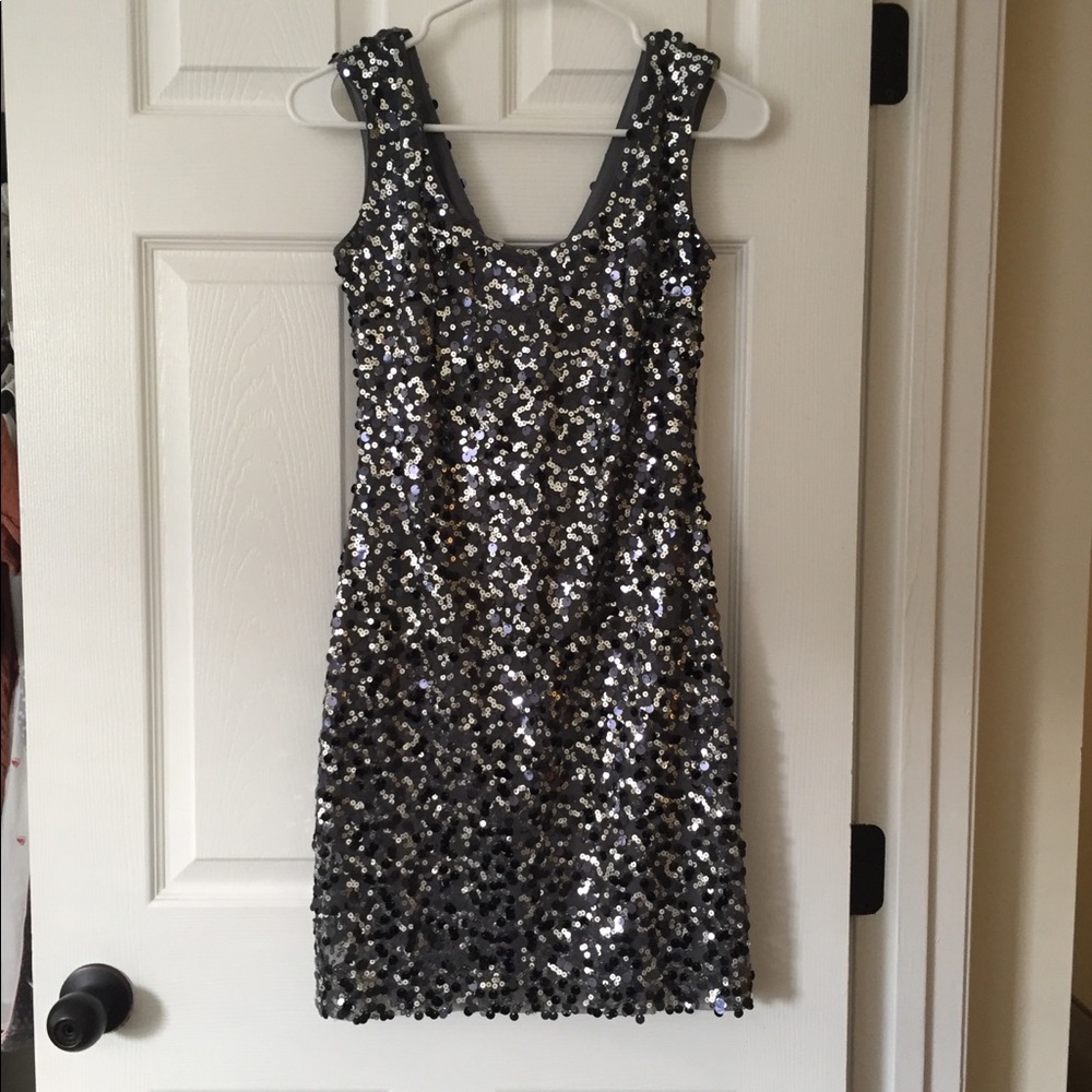 GUESS Silver Sequins Sleeveless Party Dress Size 4